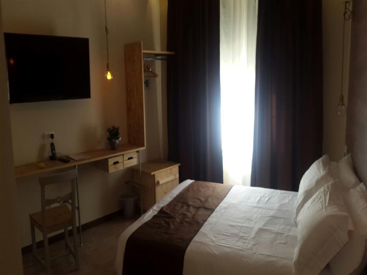 Hotel Raphael Бордихера Екстериор снимка