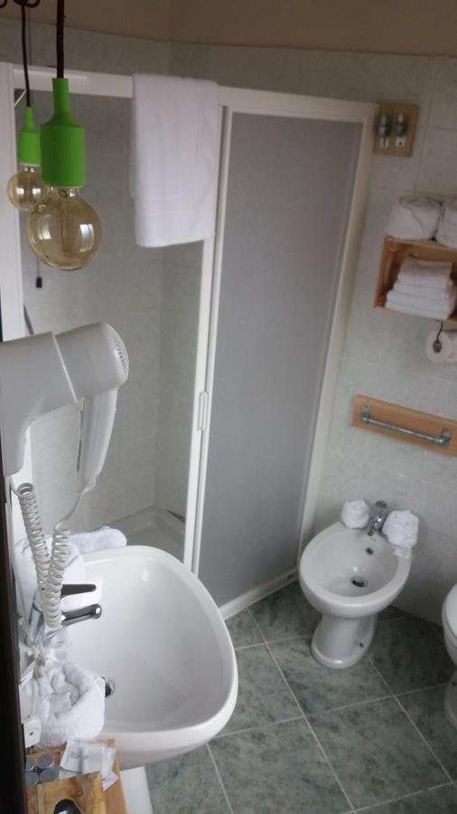Hotel Raphael Бордихера Екстериор снимка