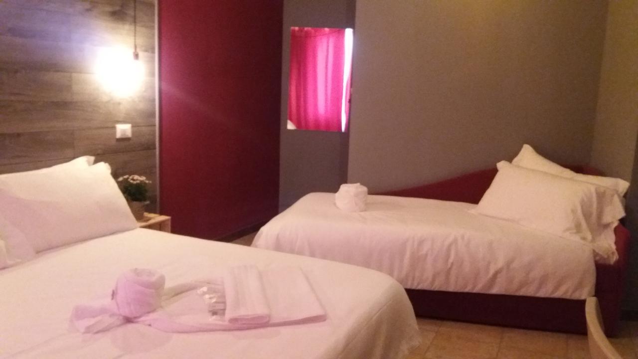 Hotel Raphael Бордихера Екстериор снимка