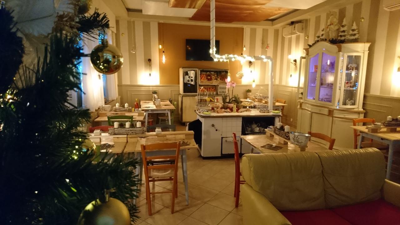 Hotel Raphael Бордихера Екстериор снимка